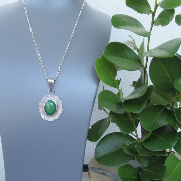 Gorgeous Mexican Large Sterling Silver Jade Pendant Necklace Marked Mexico 925 - Picture 5 of 10